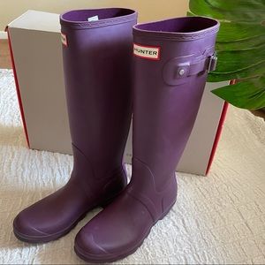 Hunter Rain Boots in plum